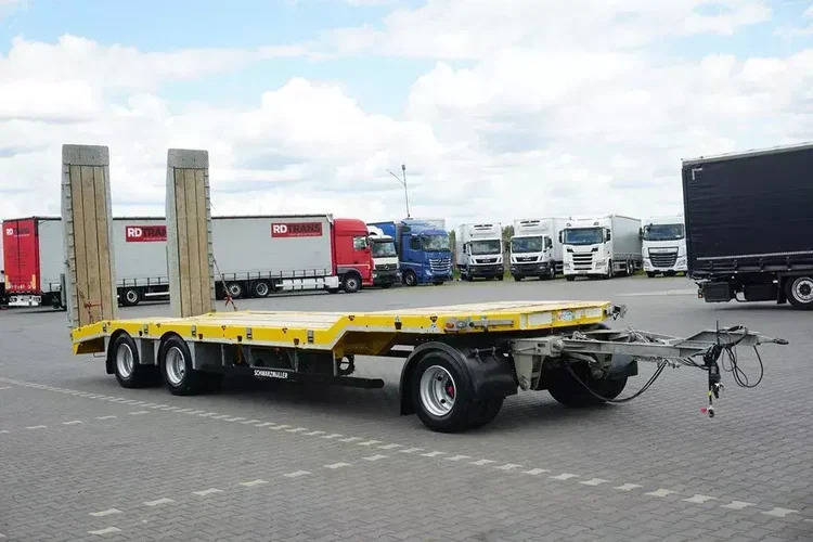 Schwarzmuller / NISKOPODWOZIE / NAJAZDY / 3 OSIE / JAK NOWA zdjęcie 2