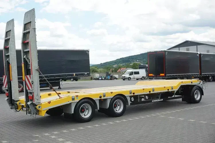 Schwarzmuller / NISKOPODWOZIE / NAJAZDY / 3 OSIE / JAK NOWA zdjęcie 25