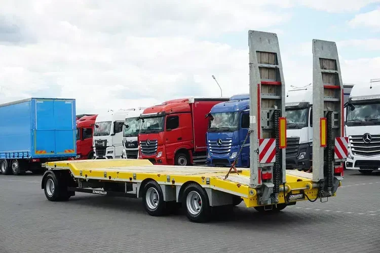 Schwarzmuller / NISKOPODWOZIE / NAJAZDY / 3 OSIE / JAK NOWA zdjęcie 6