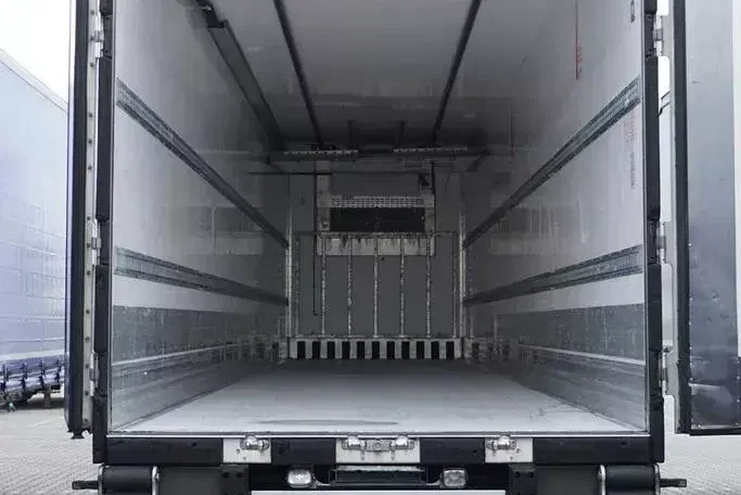 Lamberet / CHŁODNIA / CARRIER 1950 / MULTITEMPERATURA / OŚ PODNOSZONA zdjęcie 10