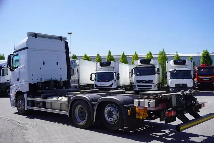 Mercedes Actros 2545 6×2 MP5 / Full ADR / BDF zdjęcie 3
