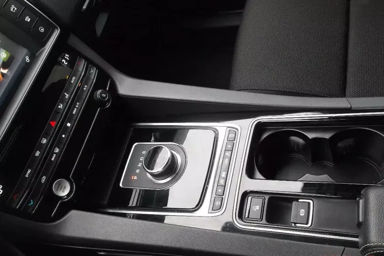 Jaguar f-pace zdjęcie 14