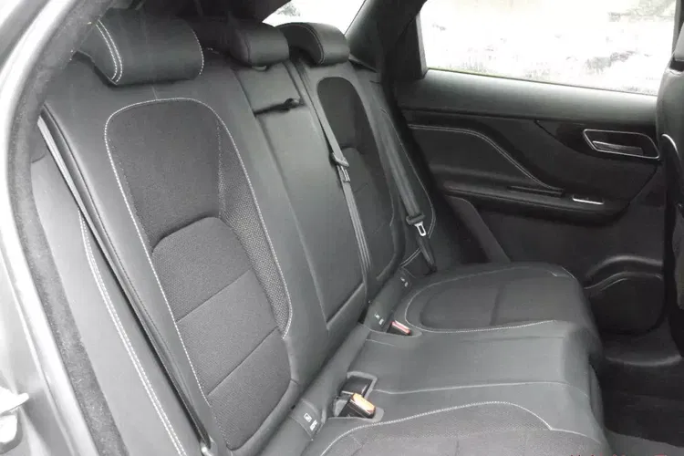 Jaguar f-pace zdjęcie 17