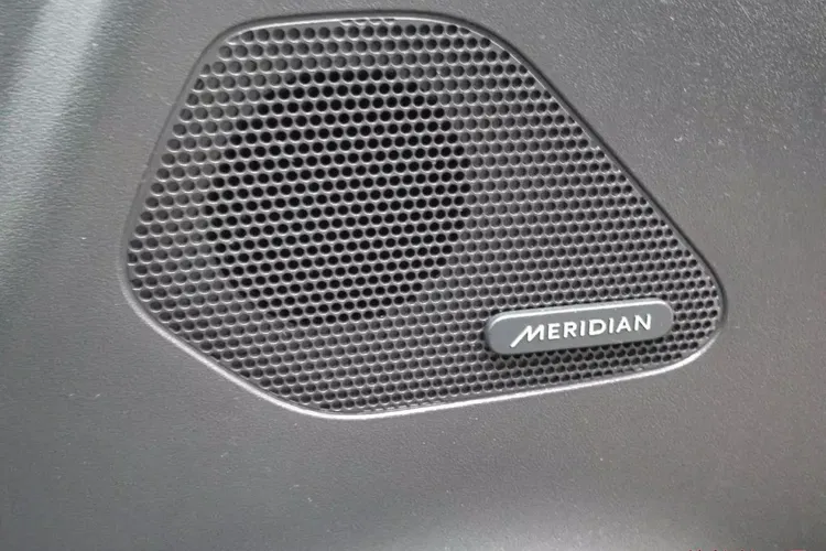 Jaguar f-pace zdjęcie 19