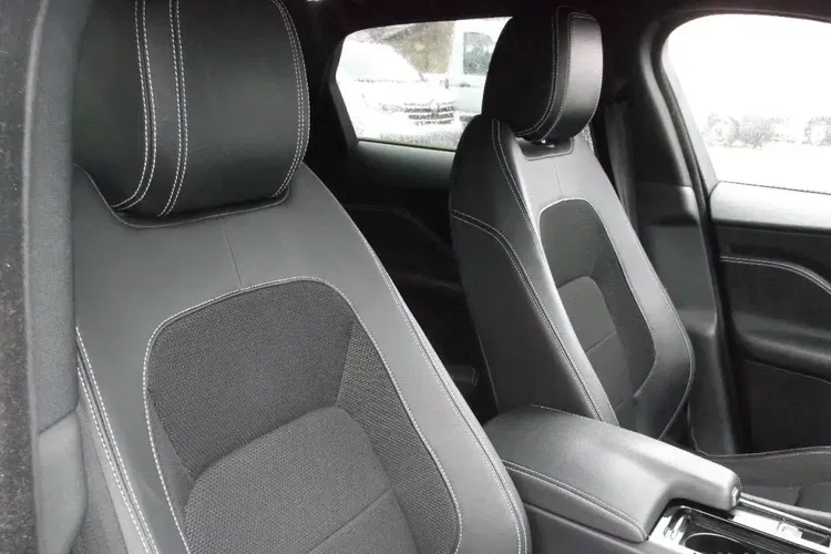 Jaguar f-pace zdjęcie 20