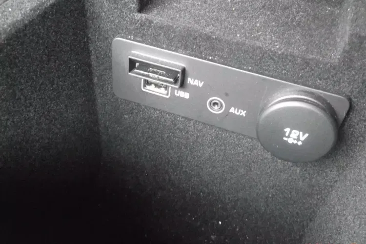 Jaguar f-pace zdjęcie 23