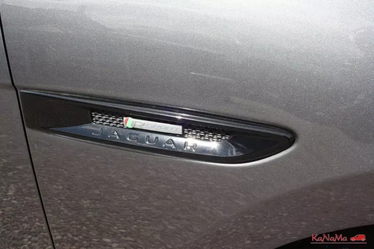 Jaguar f-pace zdjęcie 39