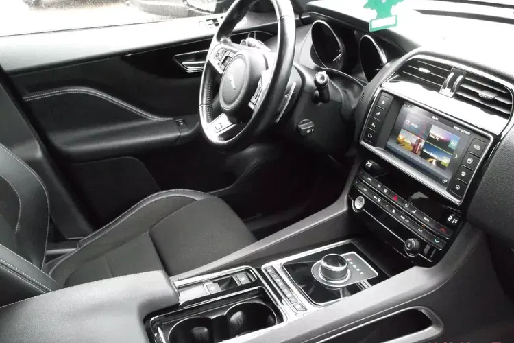 Jaguar f-pace zdjęcie 4