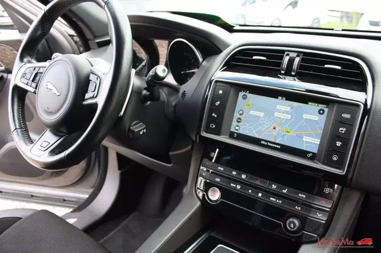 Jaguar f-pace zdjęcie 5