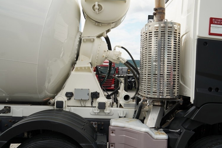 Renault C 430 / 8X4 / BETONOMIESZARKA / GRUSZKA 9 M3 / EURO 6 / OPONY 100% / 2017 ROK zdjęcie 19