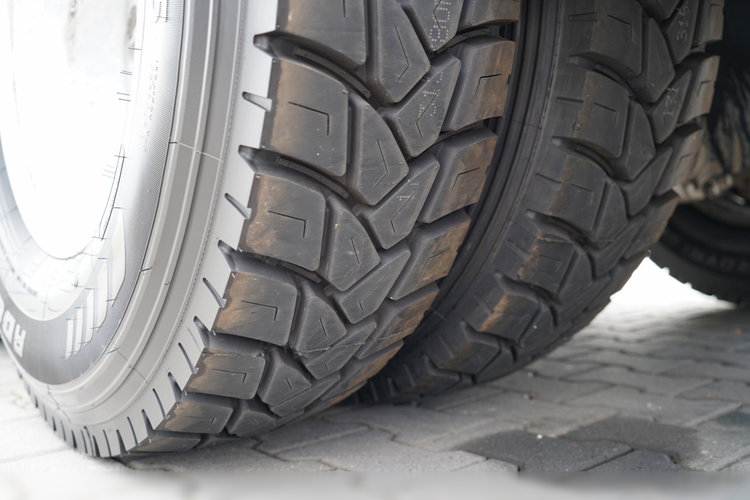 Renault C 430 / 8X4 / BETONOMIESZARKA / GRUSZKA 9 M3 / EURO 6 / OPONY 100% / 2017 ROK zdjęcie 25