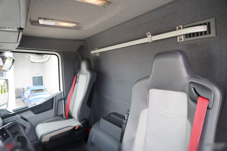 Renault C 430 / 8X4 / BETONOMIESZARKA / GRUSZKA 9 M3 / EURO 6 / OPONY 100% / 2017 ROK zdjęcie 31