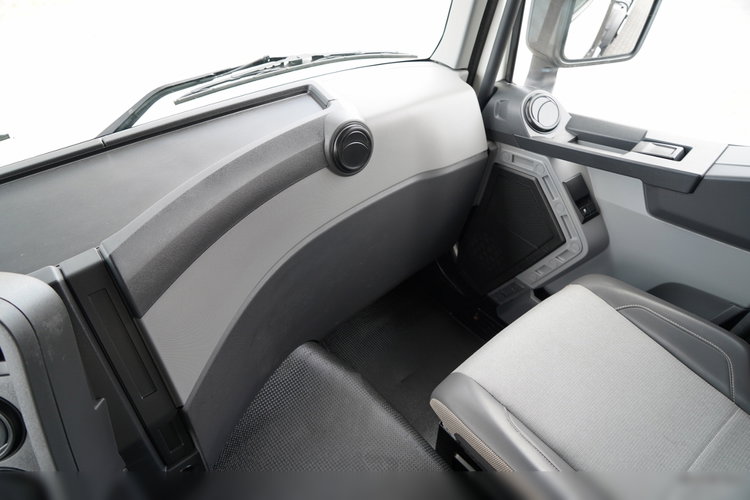 Renault C 430 / 8X4 / BETONOMIESZARKA / GRUSZKA 9 M3 / EURO 6 / OPONY 100% / 2017 ROK zdjęcie 36