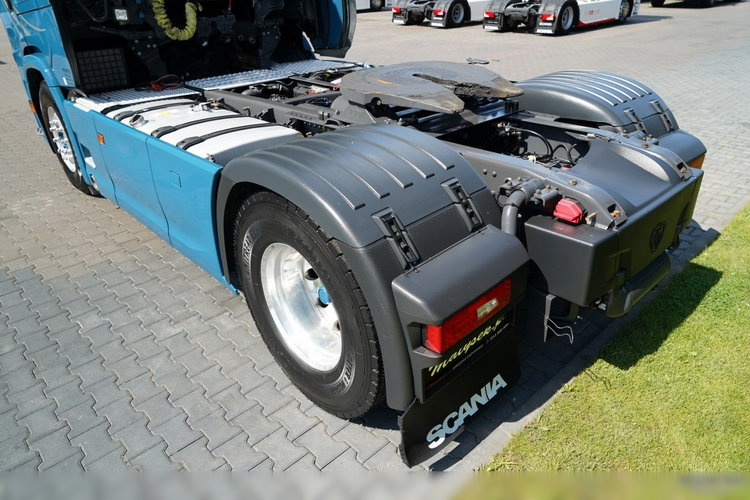 Scania S 500 / RETARDER / KLIMA POSTOJOWA / CAŁA NA PODUSZKACH / OPONY 100% / ALUFELGI / BOGATE WYPOSAŻENIE / SPROWADZONA / PO KONTRAKCIE SERWISOWYM zdjęcie 15