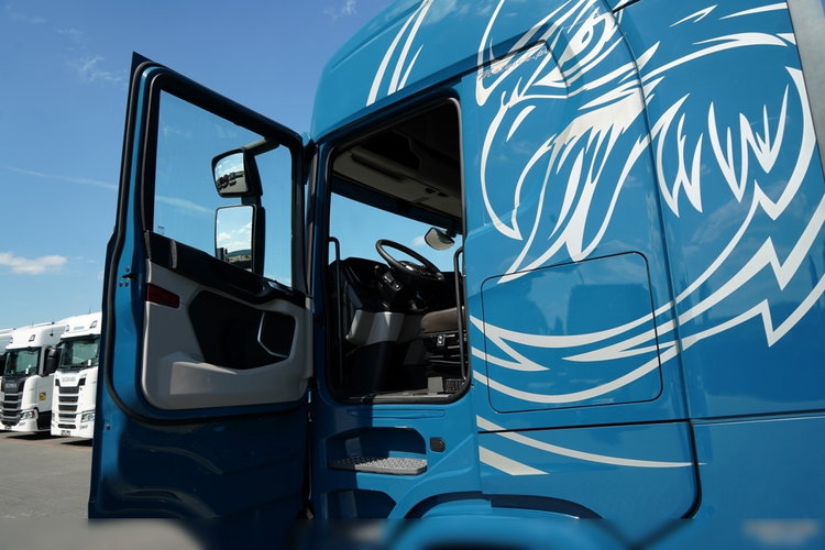 Scania S 500 / RETARDER / KLIMA POSTOJOWA / CAŁA NA PODUSZKACH / OPONY 100% / ALUFELGI / BOGATE WYPOSAŻENIE / SPROWADZONA / PO KONTRAKCIE SERWISOWYM zdjęcie 24