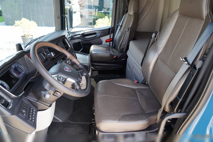 Scania S 500 / RETARDER / KLIMA POSTOJOWA / CAŁA NA PODUSZKACH / OPONY 100% / ALUFELGI / BOGATE WYPOSAŻENIE / SPROWADZONA / PO KONTRAKCIE SERWISOWYM zdjęcie 26