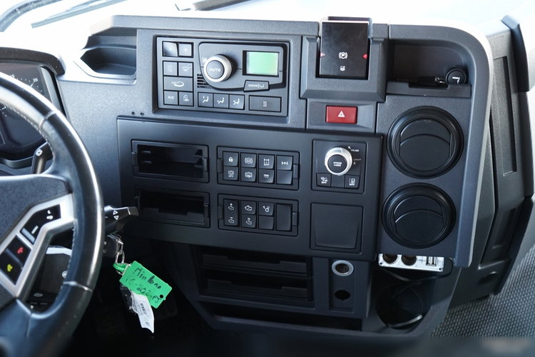 Renault T 440 / NISKA KABINA / ALUFELGI / SPROWADZONY / PO KONTRAKCIE SERWISOWYM zdjęcie 31