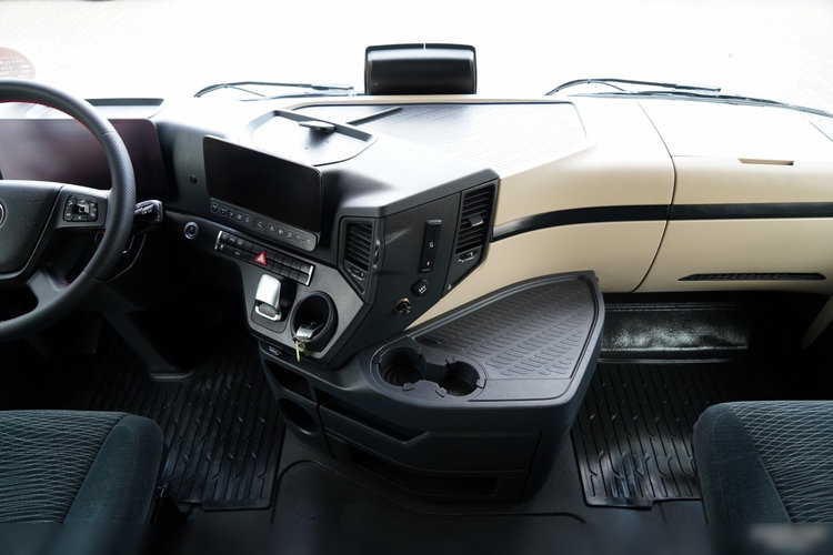 Mercedes ACTROS 1845 / MP5 / BIG SPACE / PO KONTRAKCIE SERWISOWYM / 2020 ROK zdjęcie 31