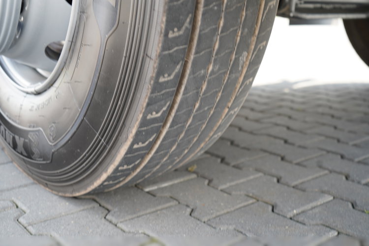 Volvo FMX 410 / 8x4 / GRUSZKA 9m3 / BETONOMIESZARKA / LIEBHERR / ALUFELGI / EURO 6 zdjęcie 19