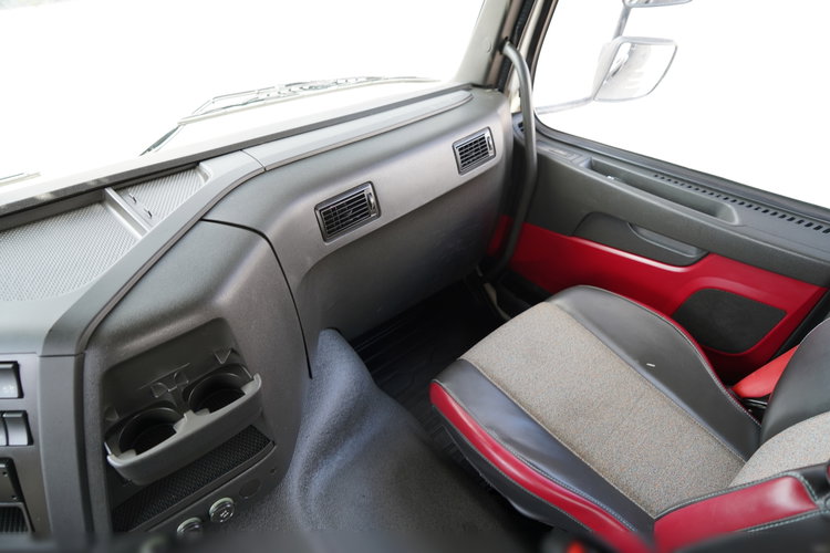 Volvo FMX 410 / 8x4 / GRUSZKA 9m3 / BETONOMIESZARKA / LIEBHERR / ALUFELGI / EURO 6 zdjęcie 32