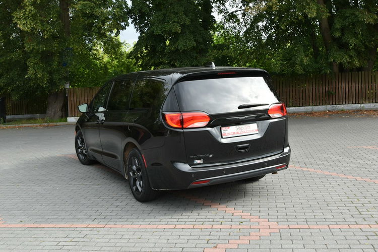 Chrysler Pacifica 3.6 V6 291KM 2019r. Touring Kamera LED zdjęcie 10