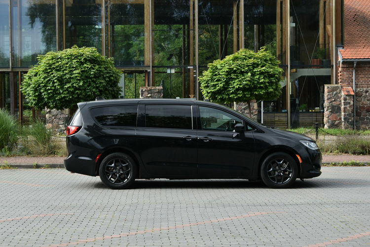 Chrysler Pacifica 3.6 V6 291KM 2019r. Touring Kamera LED zdjęcie 14