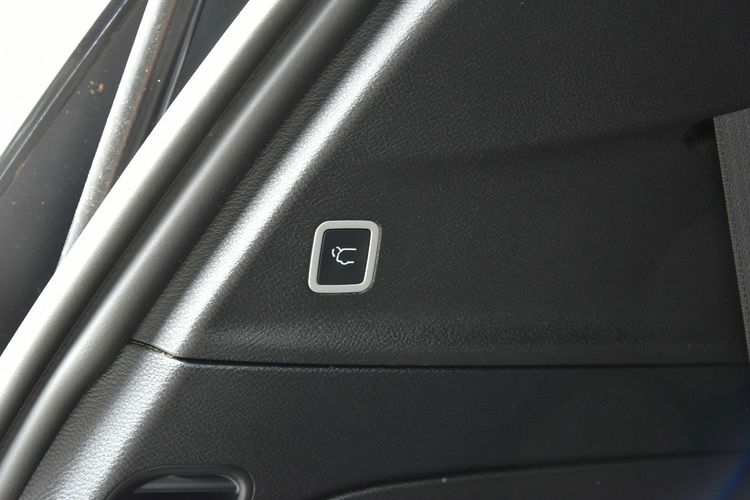 Chrysler Pacifica 3.6 V6 291KM 2019r. Touring Kamera LED zdjęcie 25