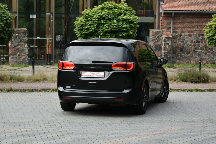 Chrysler Pacifica 3.6 V6 291KM 2019r. Touring Kamera LED zdjęcie 8