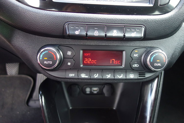 Cee'd Kia Ceed 2018 1.6 benzyna 135km navi kamera przebieg 83tys zdjęcie 12