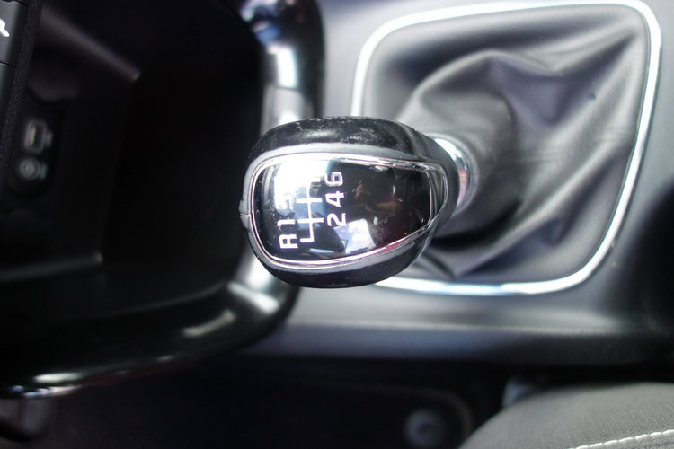 Cee'd Kia Ceed 2018 1.6 benzyna 135km navi kamera przebieg 83tys zdjęcie 15