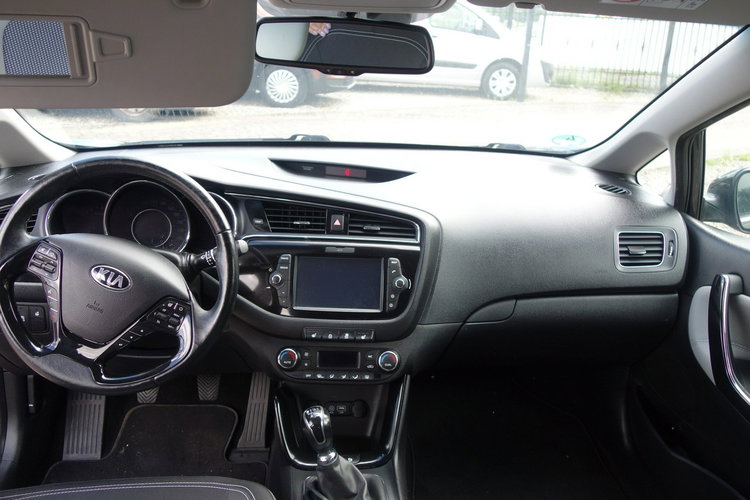 Cee'd Kia Ceed 2018 1.6 benzyna 135km navi kamera przebieg 83tys zdjęcie 17