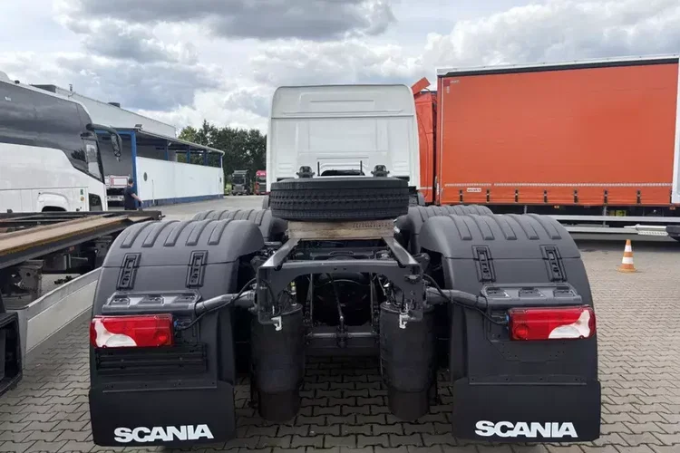 Scania L 340 B6x2 4NB zdjęcie 9