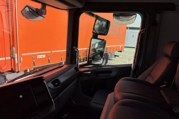 Scania L 340 B6x2 4NB zdjęcie 12