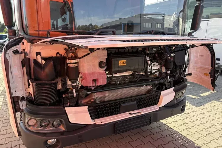 Scania L 340 B6x2 4NB zdjęcie 15