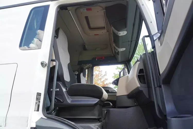 MAN TGS 35.420 8×2 / Rama 6, 5 m / 3 osie skrętne zdjęcie 17