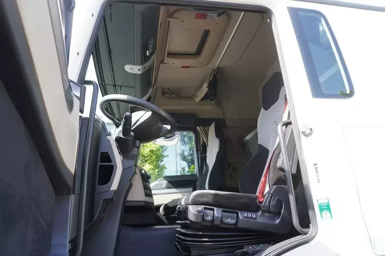 MAN TGS 35.420 8×2 / Rama 6, 5 m / 3 osie skrętne zdjęcie 8