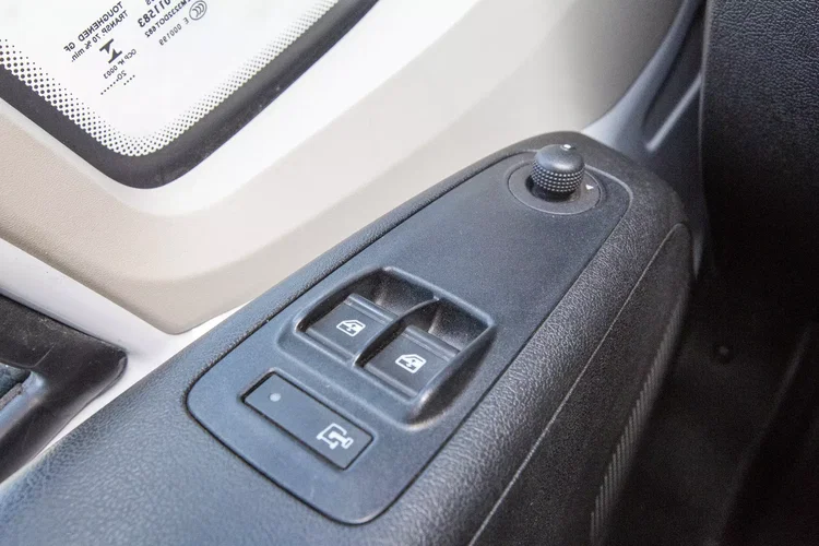 Fiat Ducato L2H1 2.3 NISKI DACH Professional zdjęcie 13