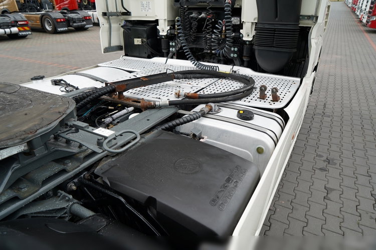 DAF XF 530 / RETARDER / KLIMATYZACJA POSTOJOWA / HYDRAULIKA  / PO KONTRAKCIE SERWISOWYM zdjęcie 16