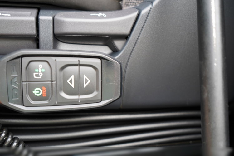 DAF XF 530 / RETARDER / KLIMATYZACJA POSTOJOWA / HYDRAULIKA  / PO KONTRAKCIE SERWISOWYM zdjęcie 23