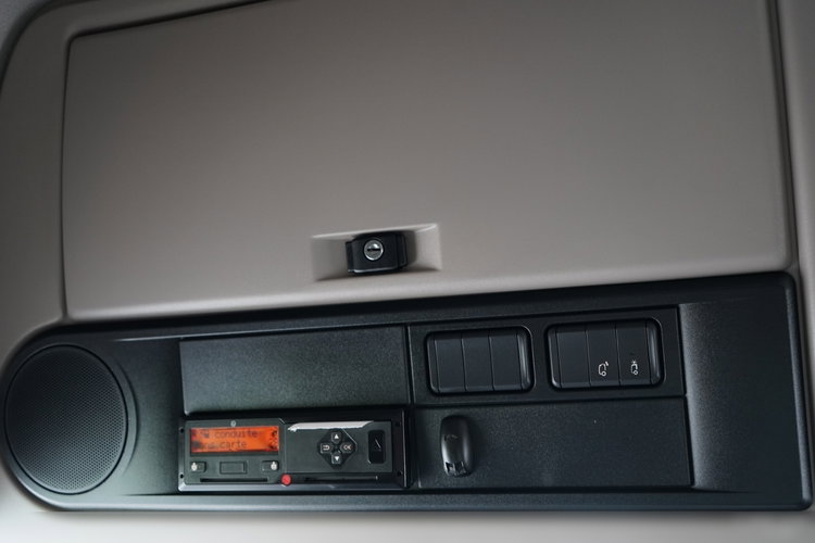 DAF XF 530 / RETARDER / KLIMATYZACJA POSTOJOWA / HYDRAULIKA  / PO KONTRAKCIE SERWISOWYM zdjęcie 33