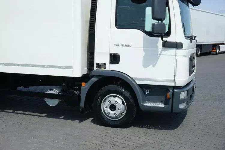 MAN TGL / 12.250 / / KONTENER + WINDA / 14 PALET / ŁAD. 5900 KG zdjęcie 18