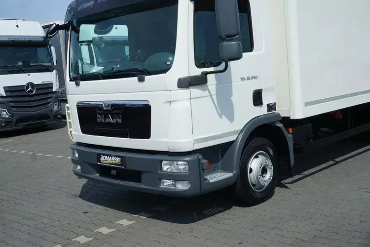 MAN TGL / 12.250 / / KONTENER + WINDA / 14 PALET / ŁAD. 5900 KG zdjęcie 23