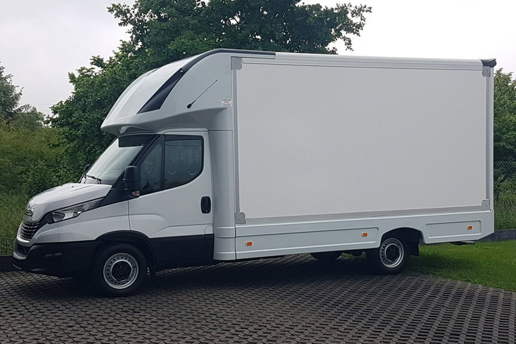 Iveco Daily KONTENER NISKOPODŁOGOWY 4.43x2.23x2.42 SKLEP BAR FOODTRUCK KAMPER AC zdjęcie 1