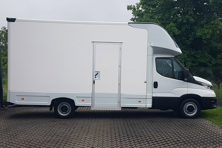 Iveco Daily KONTENER NISKOPODŁOGOWY 4.43x2.23x2.42 SKLEP BAR FOODTRUCK KAMPER AC zdjęcie 12