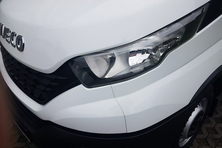 Iveco Daily KONTENER NISKOPODŁOGOWY 4.43x2.23x2.42 SKLEP BAR FOODTRUCK KAMPER AC zdjęcie 26