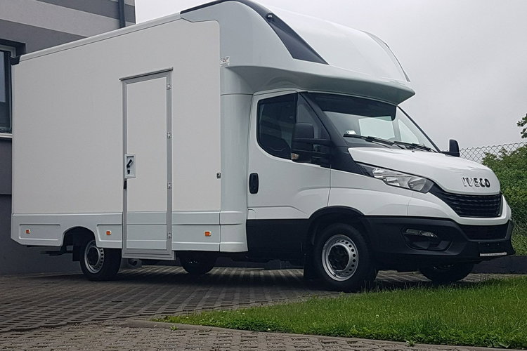 Iveco Daily KONTENER NISKOPODŁOGOWY 4.43x2.23x2.42 SKLEP BAR FOODTRUCK KAMPER AC zdjęcie 29