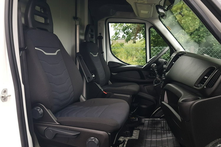 Iveco Daily KONTENER NISKOPODŁOGOWY 4.43x2.23x2.42 SKLEP BAR FOODTRUCK KAMPER AC zdjęcie 8