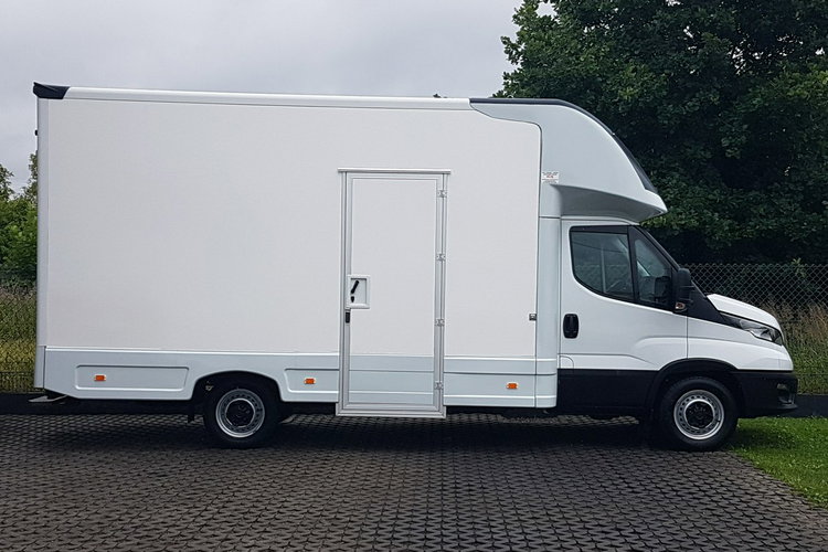 Iveco Daily KONTENER NISKOPODŁOGOWY 4.43x2.23x2.42 SKLEP BAR FOODTRUCK KAMPER AC zdjęcie 12