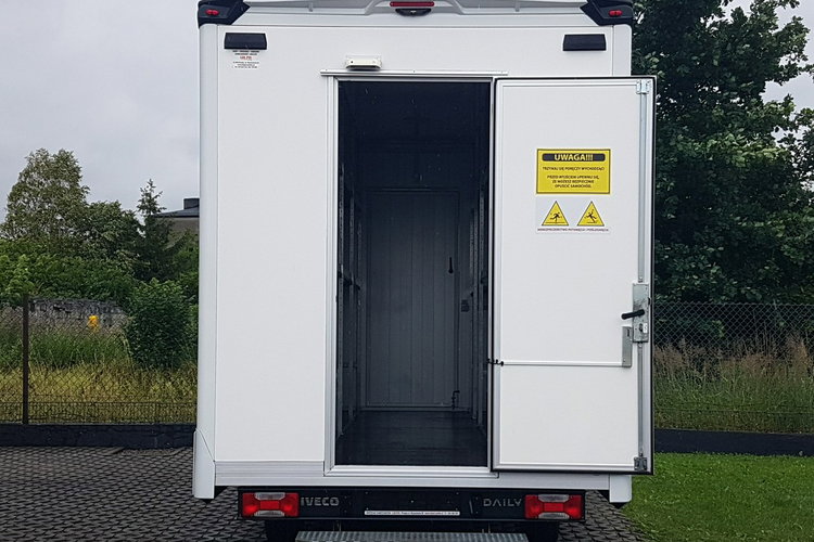 Iveco Daily KONTENER NISKOPODŁOGOWY 4.43x2.23x2.42 SKLEP BAR FOODTRUCK KAMPER AC zdjęcie 5