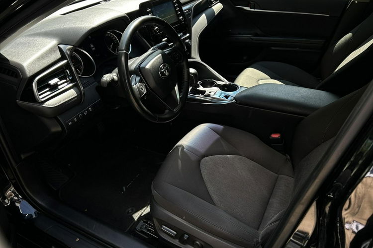 Toyota Camry 2.5 HSD 218KM COMFORT, salon Polska, gwarancja, FV23%, gwarancja zdjęcie 13
